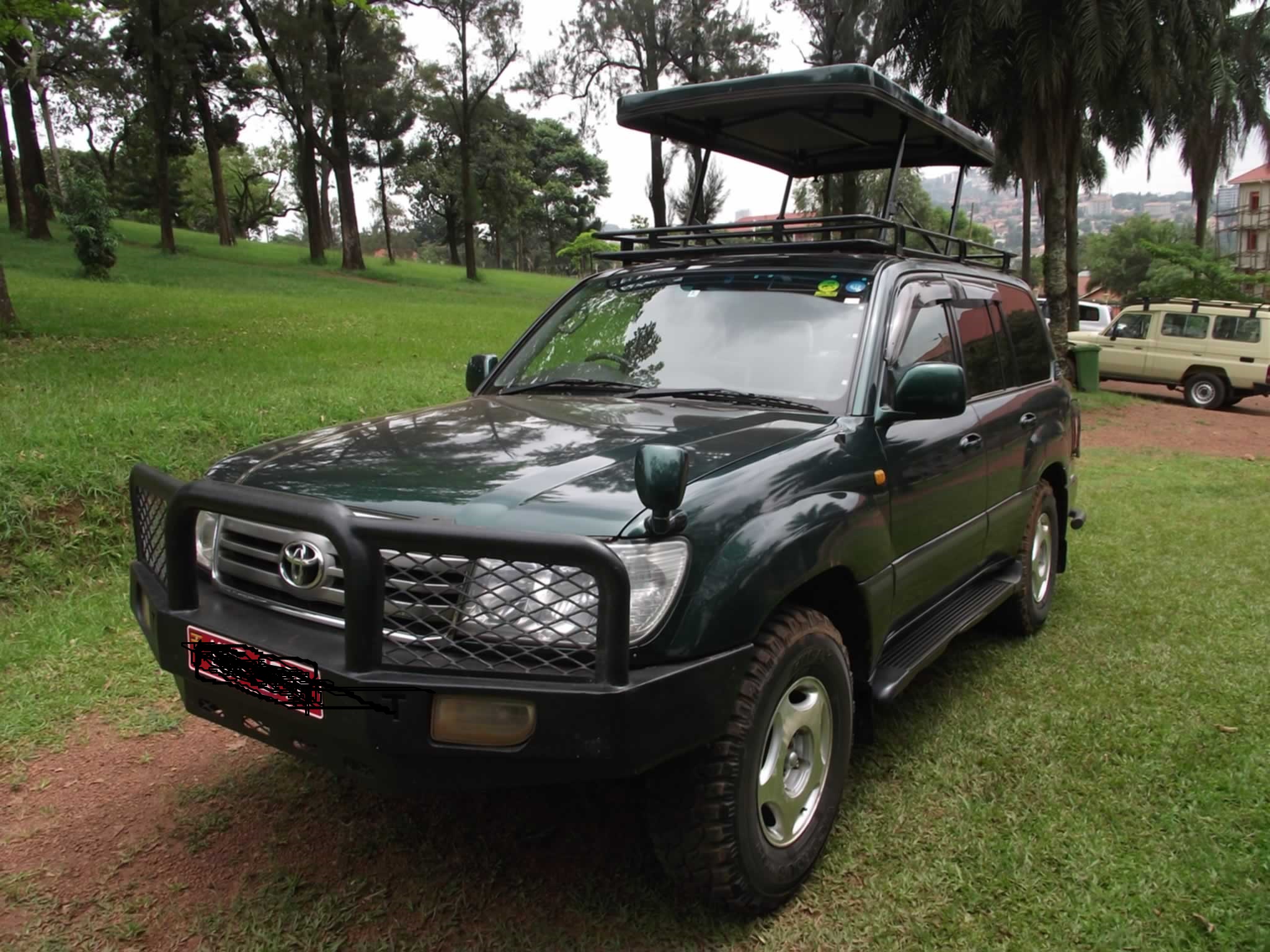 Car rental with popup roof