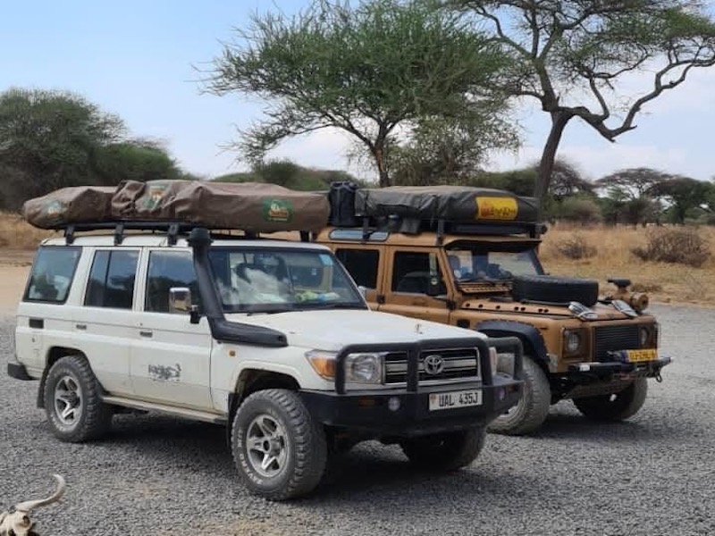 4x4 car rental with a rooftop tent in Uganda; Reliable cars